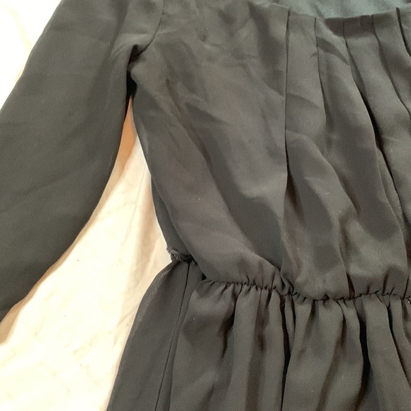 Flowy Black Dress - Picture 3 of 6